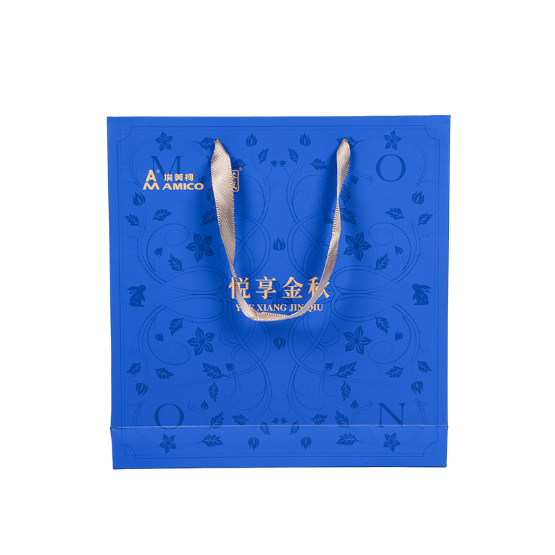 Вертикальные сумки из крафт-бумаги на праздничную тематику