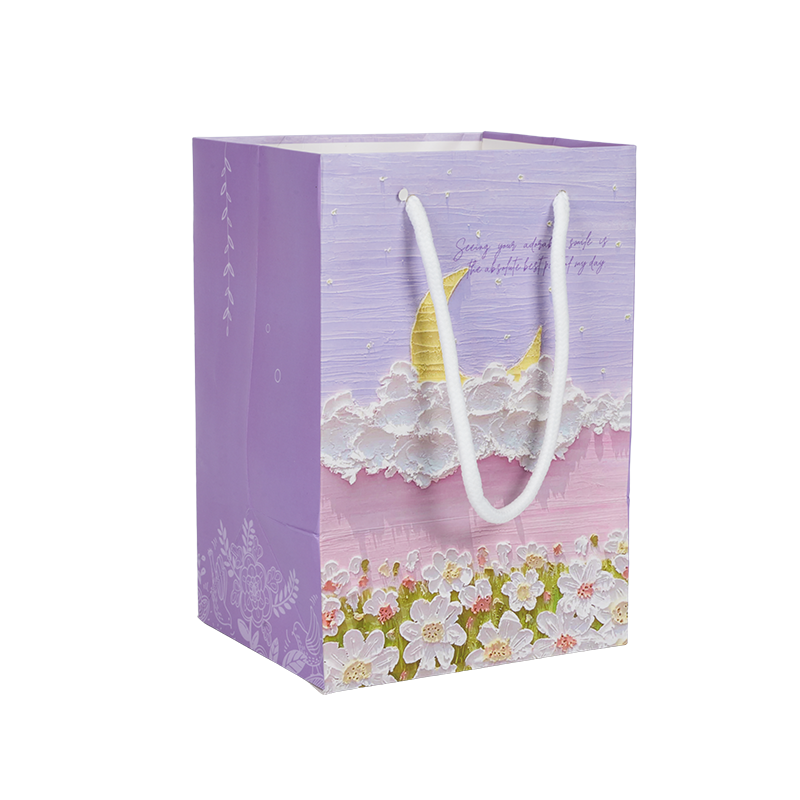 Вертикальные сумки из крафт-бумаги на праздничную тематику