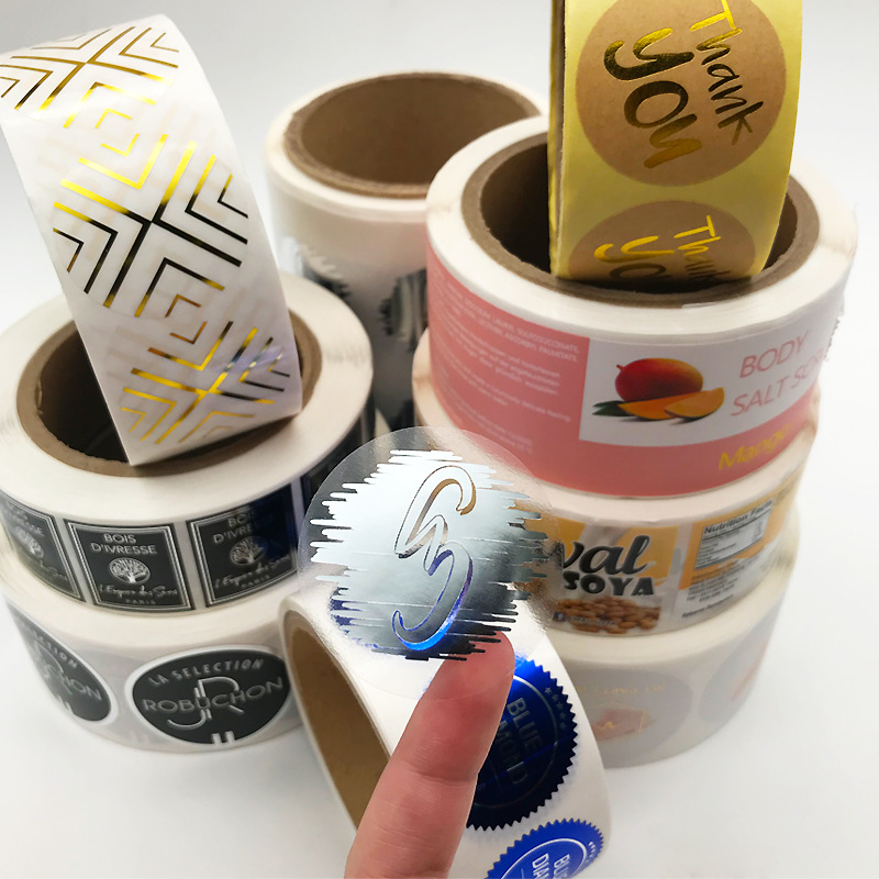 Самоклеящаяся этикетка из мелованной бумаги